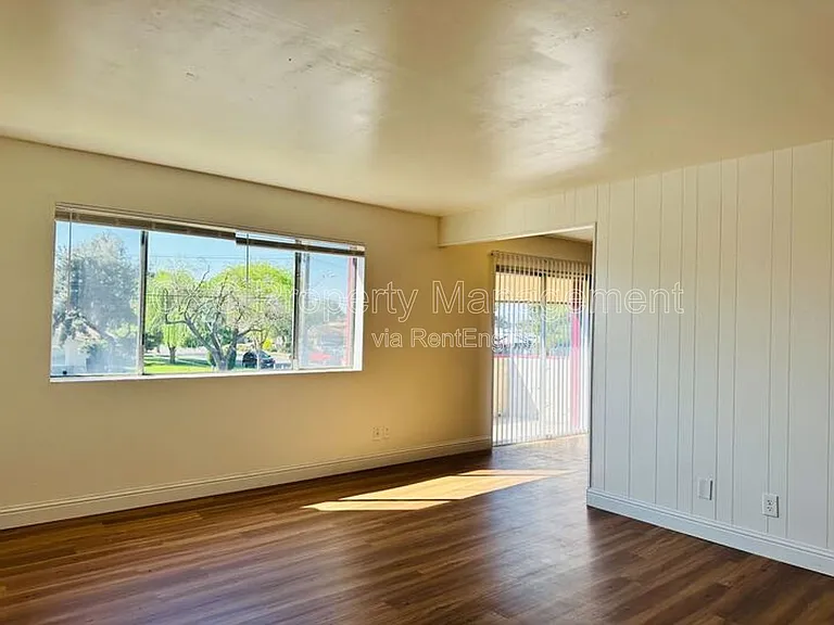 1668 W Ashlan Ave — Photo 5