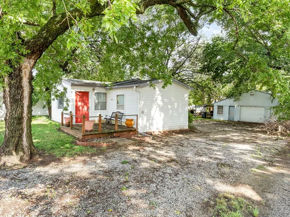 889 Quail Creek Cir, Pottsboro, TX 75076