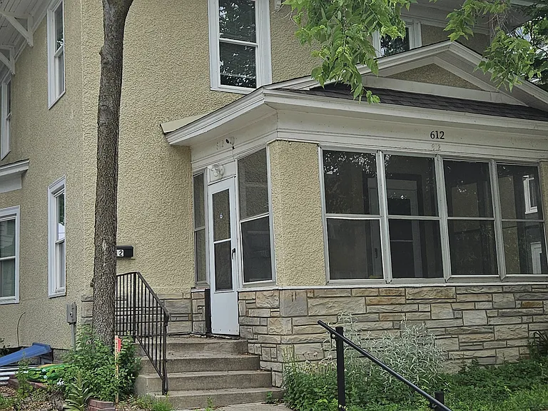 612 W 32nd St — Photo 1
