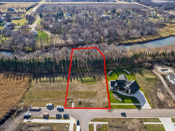 9256 Didrick Dr, Horace, ND 58047