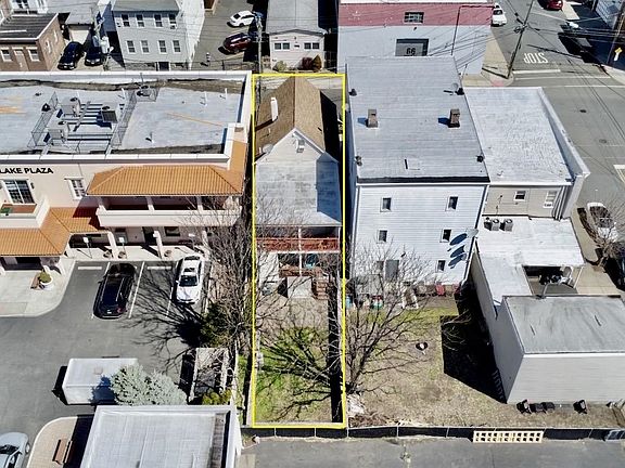 4th image of 71 Honiss St