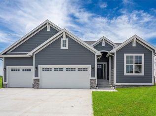 740 NE Badger Ln, Waukee, IA 50263