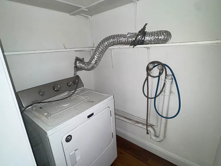 102 Lindley St #1 — Photo 6