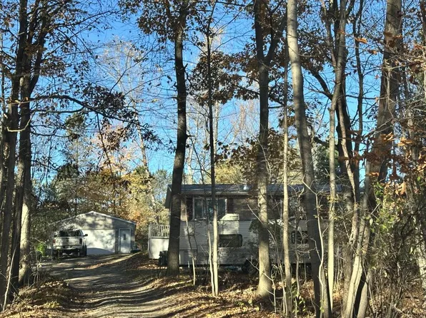 8381 Washburn Rd, Columbiaville, MI 48421