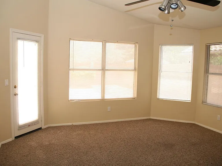 557 W Monte Ave — Photo 9