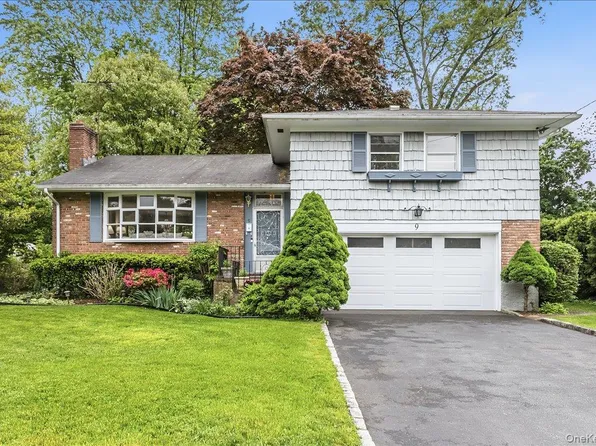 9 Fox Ridge Lane, Locust Valley, NY 11560
