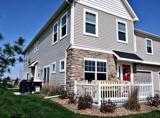 3112 SE Glenstone Dr, Grimes, IA 50111