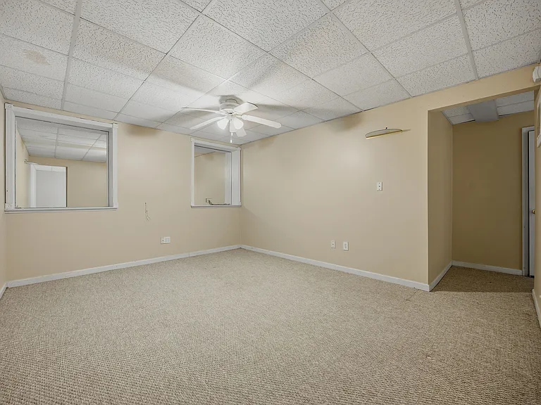 5054 Lancashire Ct — Photo 24