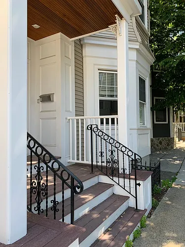 722 E 2nd St #1 Photo 1