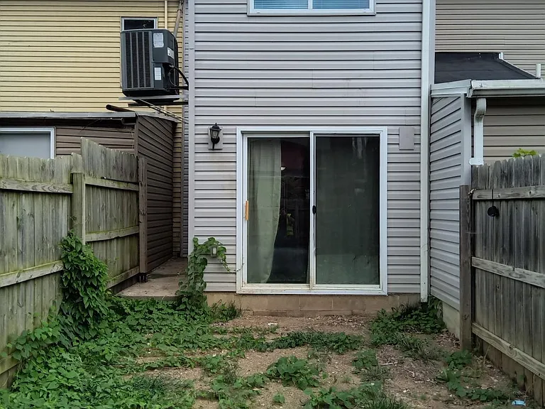 125 Bethel St — Photo 22