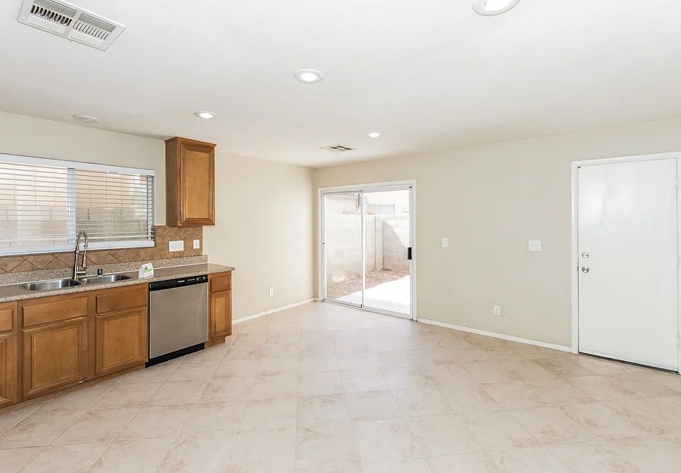 1st image of 4514 Pommerelle St