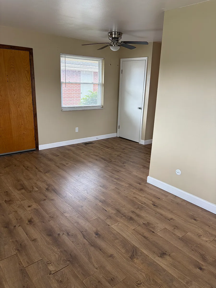 Photo 2 of 10 - 4527 Croftshire Dr #4527 - Dayton, OH Building Photo - 4527 Croftshire Dr #4527
