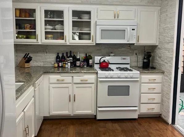 24528 McBean Pkwy #29-2, Valencia, CA 91355