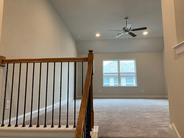 2202 Ambling Trl — Photo 10
