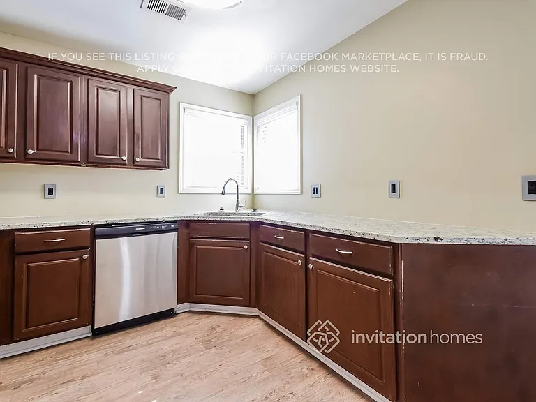 169 Stoneforest Dr — Photo 8