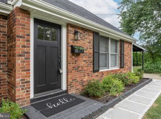 11 E Sutton Ave, Moorestown, NJ 08057