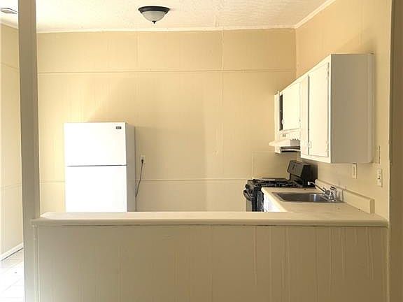 4th image of 2126 Hanfred Ct