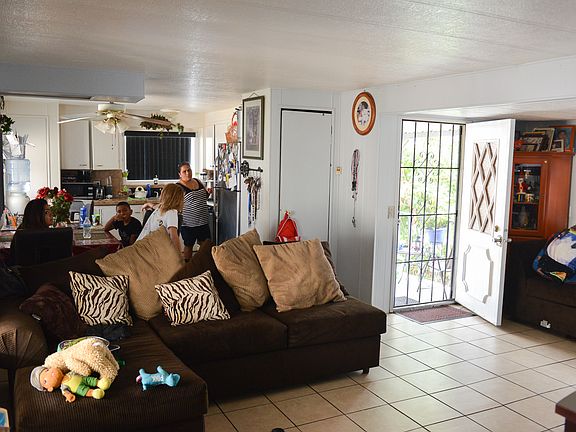 4th image of 2300 S Sultana Ave Space 242