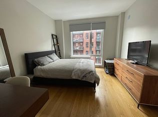 205 N 9th St #4Q, Brooklyn, NY 11211