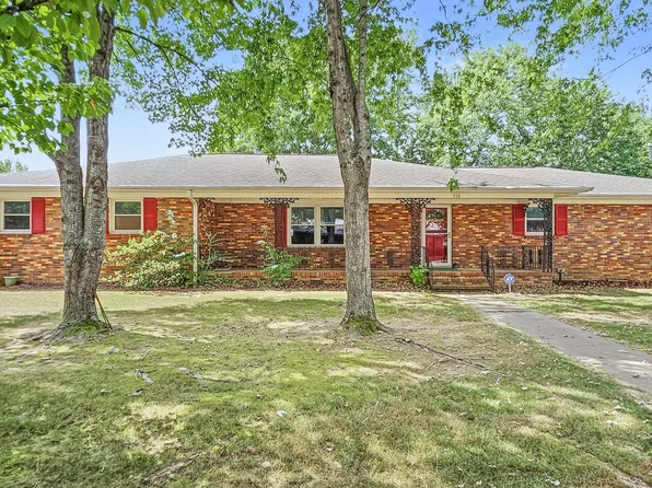 310 Christopher Dr, Athens, AL 35611