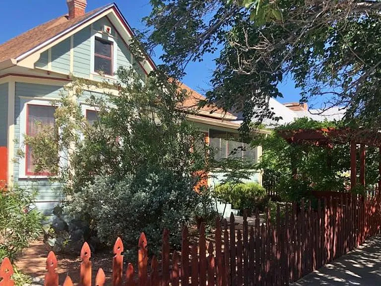 625 Walter St SE — Photo 2