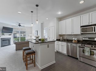 2665 Prosperity Ave APT 414, Fairfax, VA 22031