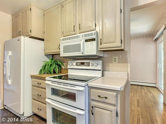 5th image of 14206 Chesterfield Dr