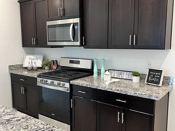 3rd image of 40536 W Shaver Dr