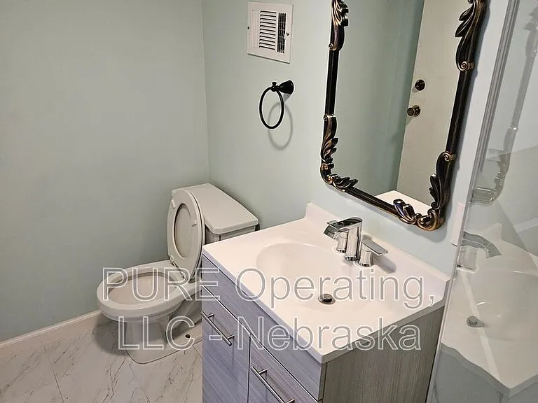 3901 Curtis Ave — Photo 23