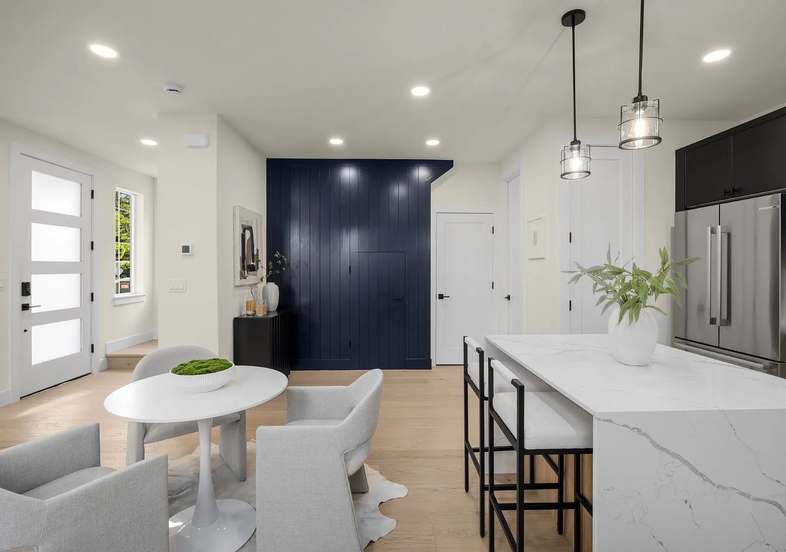 3Bd/2.25Ba Kirkland Townhome — Photo 3