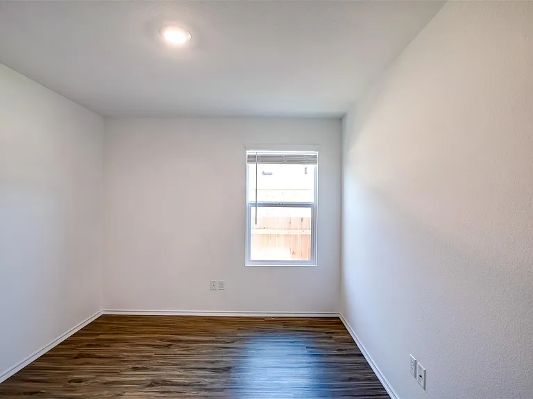 614 Milliner Loop — Photo 8