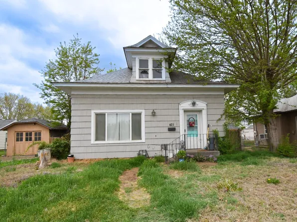 421 S 11th St, Sunnyside, WA 98944