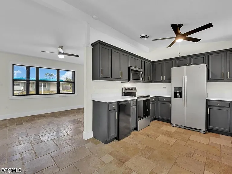2224 Aldridge Ave — Photo 4
