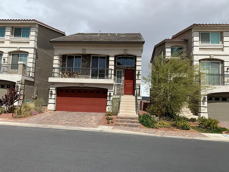 6320 Pear Valley Ln — Photo 2