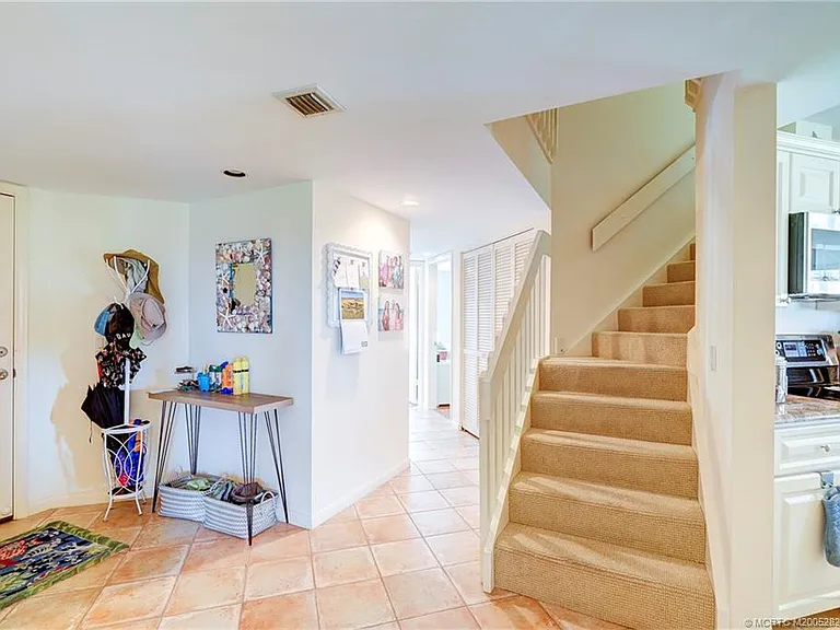 233 NE Edgewater Dr #201 — Photo 41