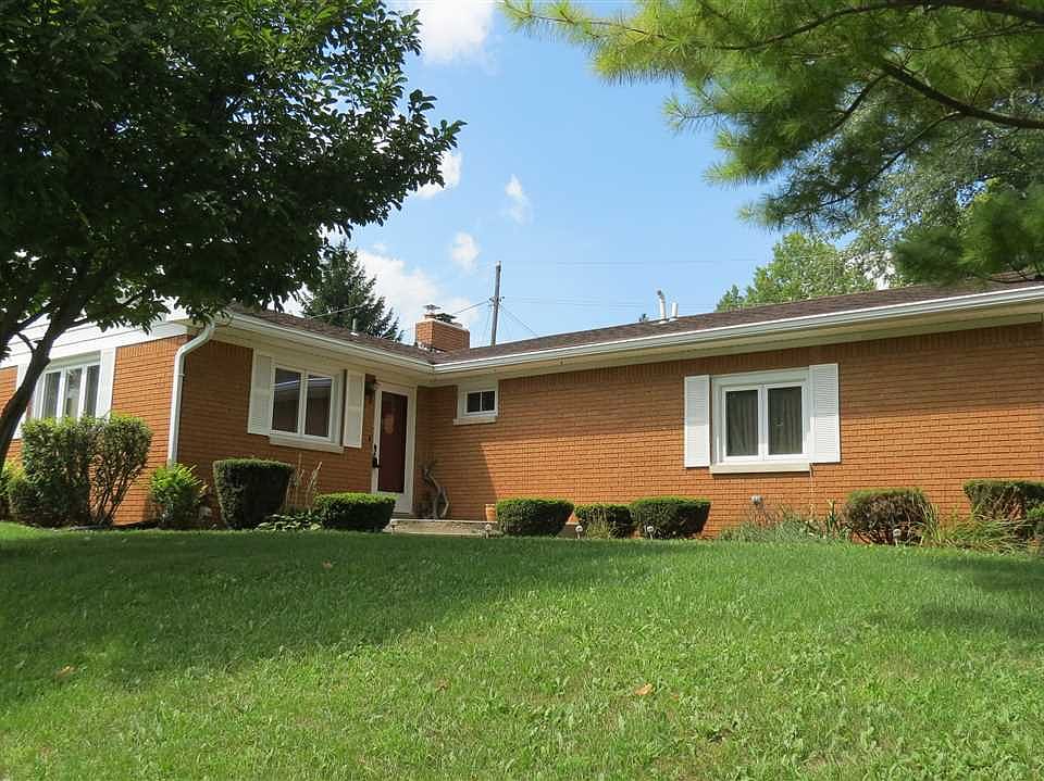 1st image of 2611 Bronson Dr