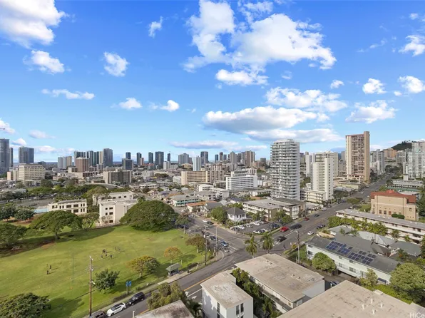 1617 Keeaumoku St APT 1405, Honolulu, HI 96822