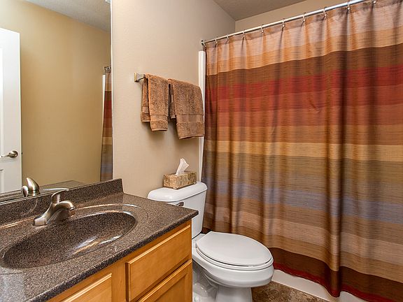 5th image of 6053 Bradford Ln