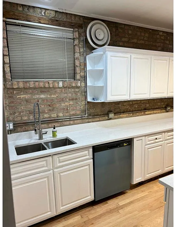 Kitchen - 1510 N Sedgwick St #1