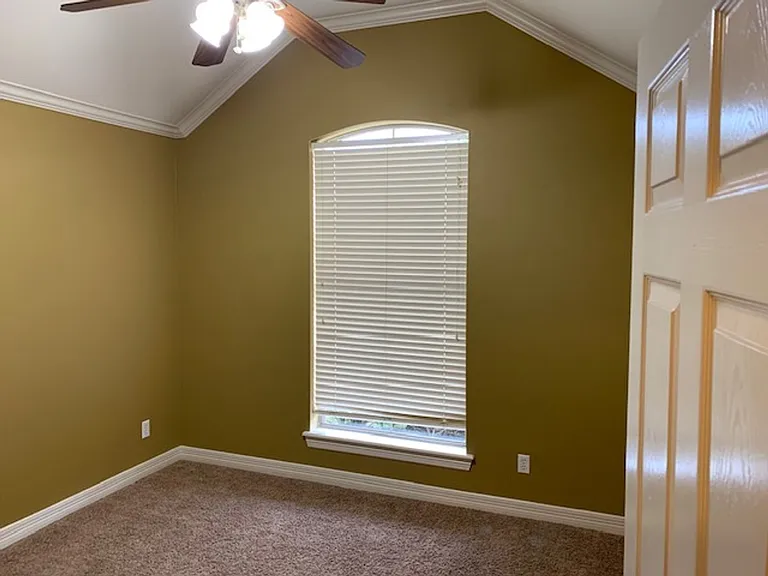 1201 Quincy Dr — Photo 5