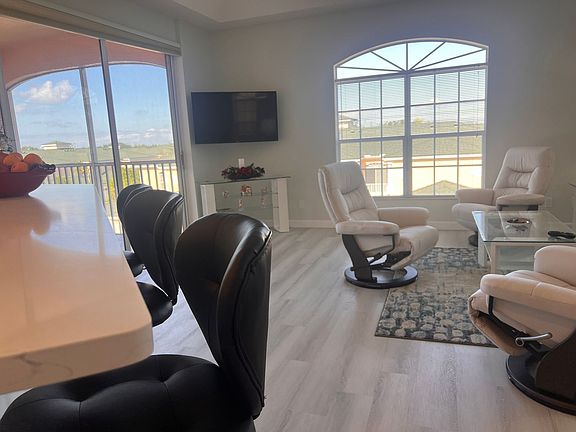 4th image of 1316 Gondola Park Dr