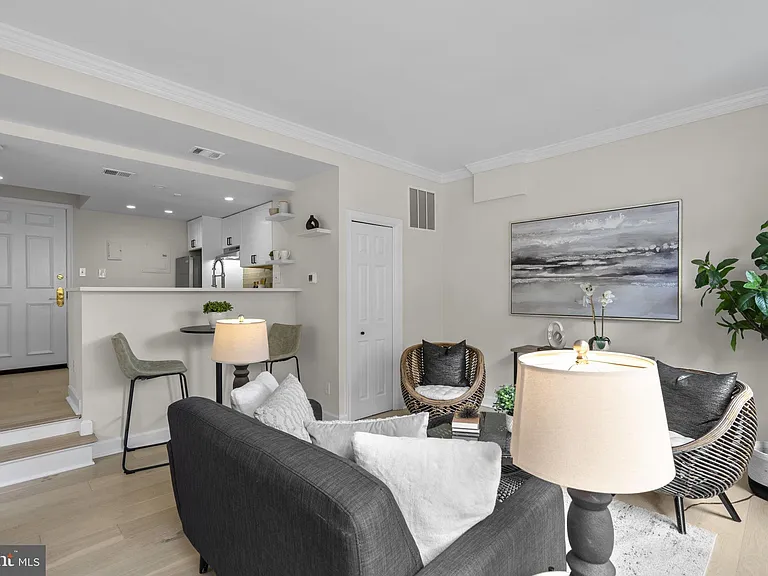 1080 Wisconsin Ave NW #1003 — Photo 11