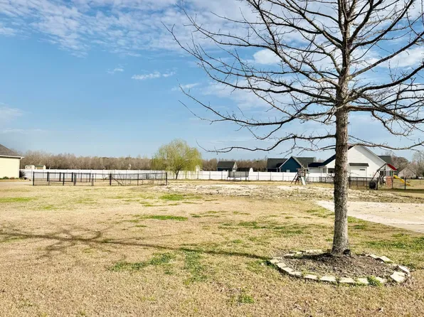 1950 Pollard Road, Farmville, NC 27828