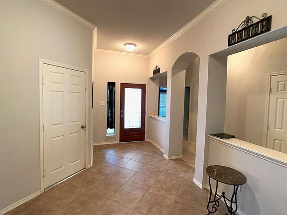 3rd image of 5815 Sunny Meadow Ln
