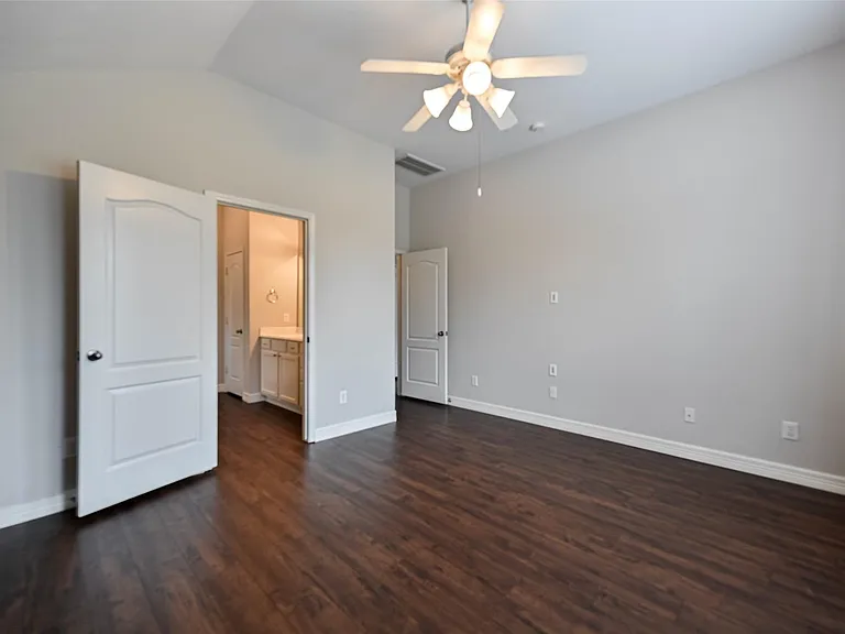 10947 Redstone Ct — Photo 20