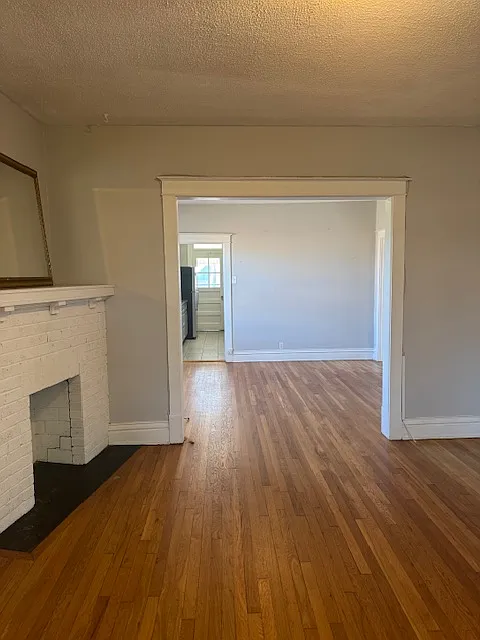 2 bed, 1250 sqft, $1,200 — Photo 2