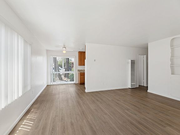 3rd image of 4033 Iowa St APT 1