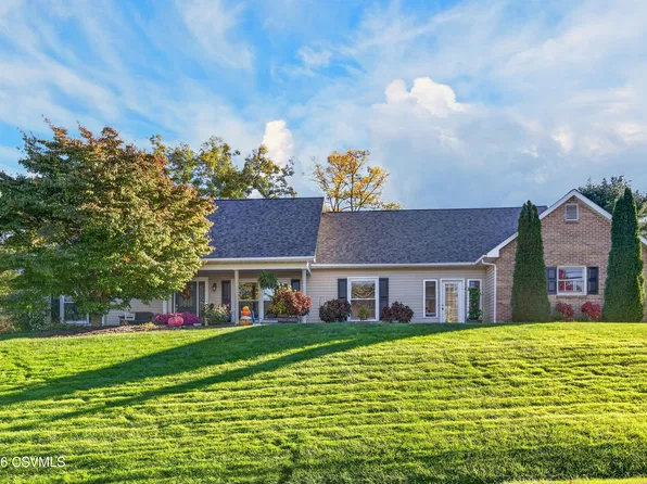 13 Montcalm Pl, Lewisburg, PA 17837
