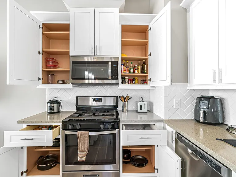240 Julia St #A — Photo 23