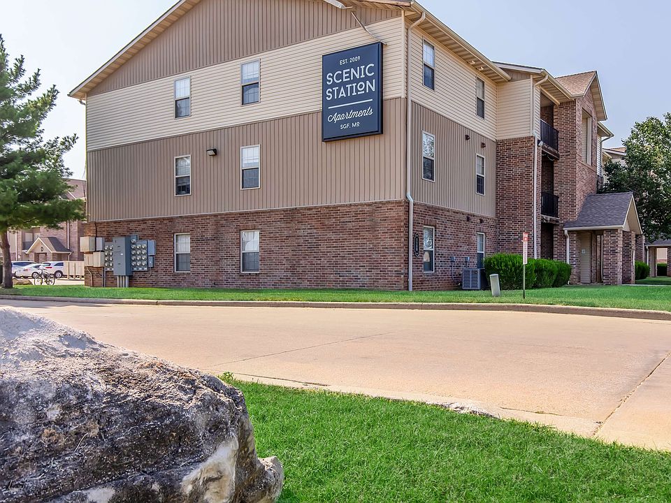 Scenic Station Apartments